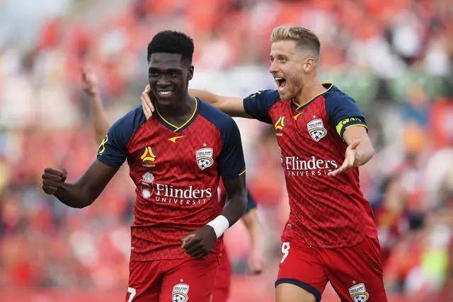 库里13中2仅得4分 绿军52分大胜勇士获11连胜