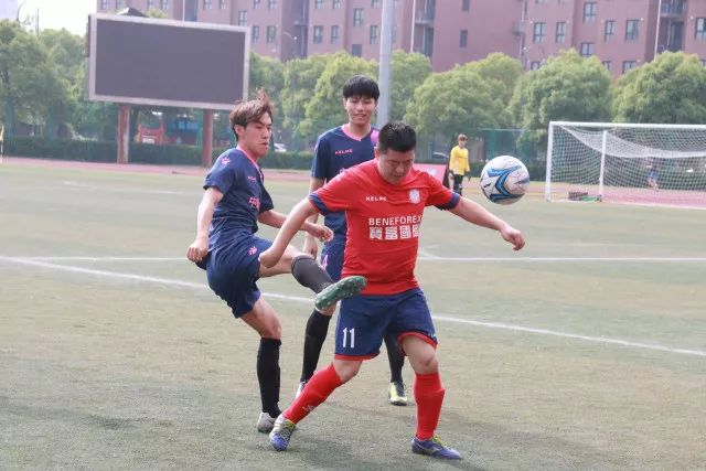 特雷-杨20+22老鹰力克骑士 热火送黄蜂3连败